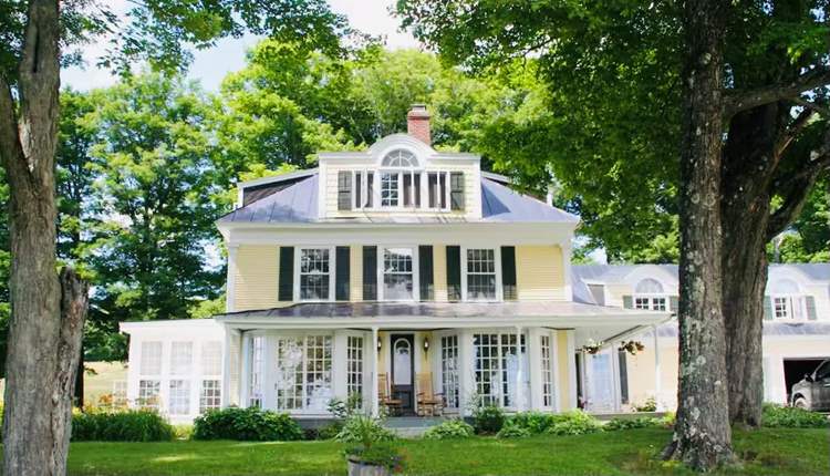 THE MANOR